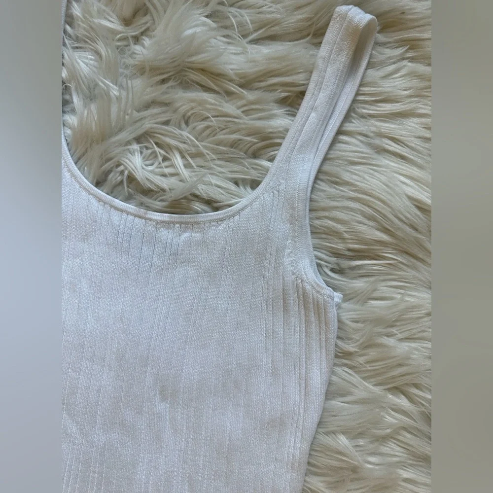 Banana Republic ribbed sweater knit tank - Picture 4 of 6